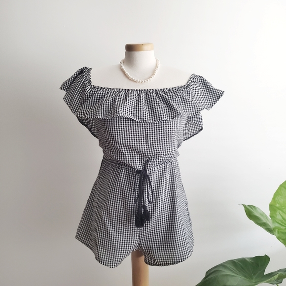 Honey Punch Romper Off Shoulder Ruffle Size S - Picture 2 of 10